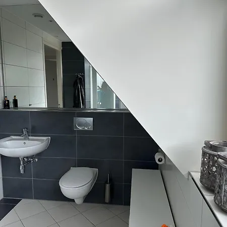 Logies En Koffie Achter De Diek Bed and Breakfast *